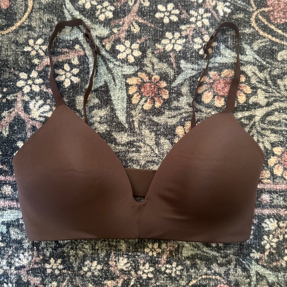 SKIMS wireless form T-shirt, Demi Bra